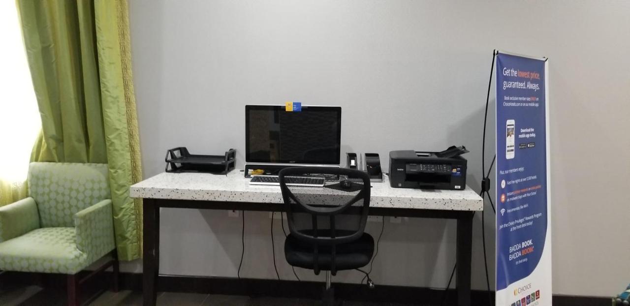 コンフォート イン&スイーツ タルサ インターステート 44 ウェスト ルート 66 Oakhurst エクステリア 写真